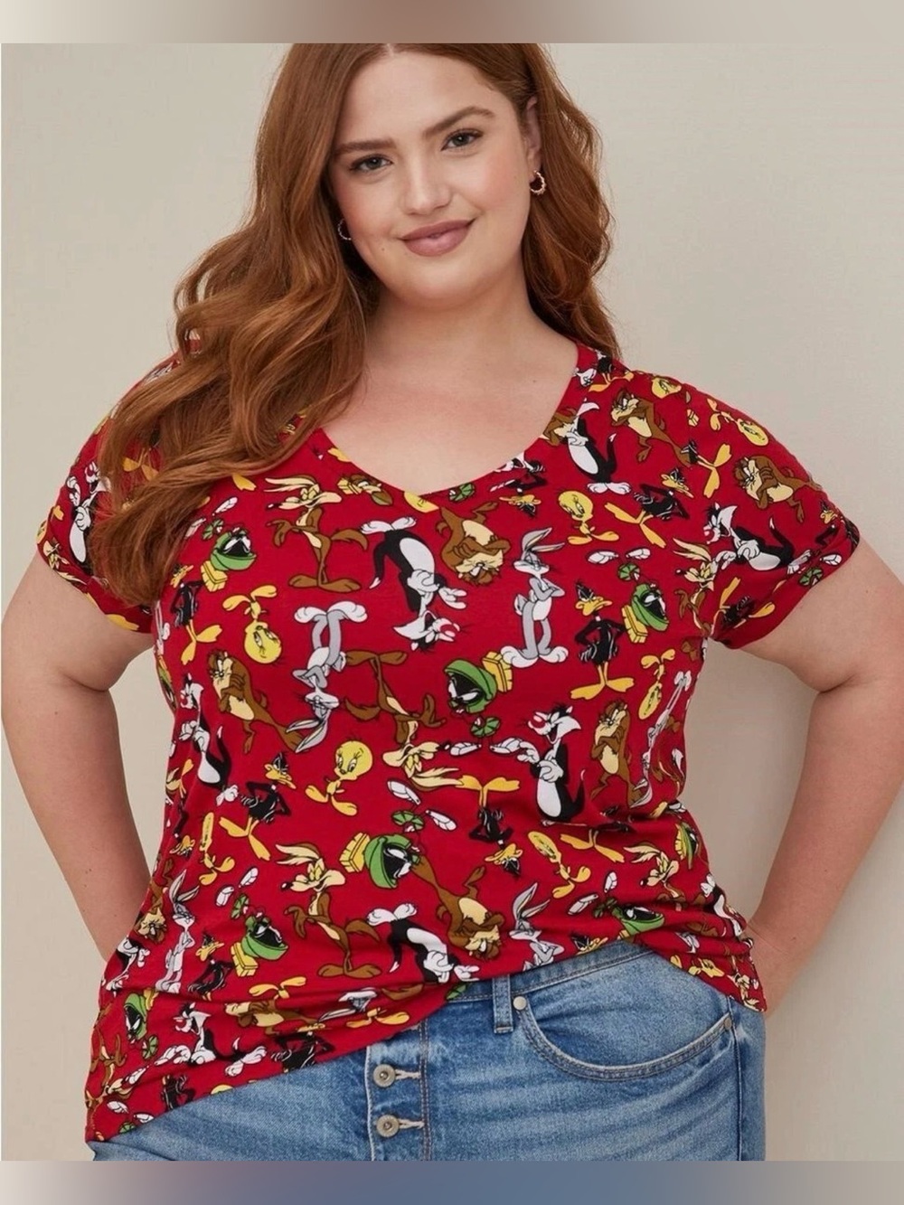 Torrid Warner Brothers Looney Tunes AOP short sleeve v-neck tee size 5X